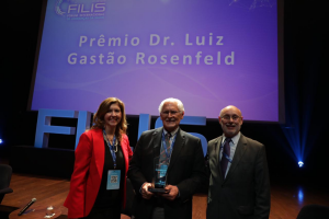Professor Alberto Duarte é homenageado da 5º edição do Prêmio Dr. Luiz Gastão Rosenfeld